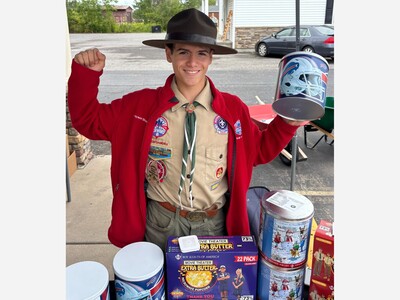 Island Scout sells popcorn